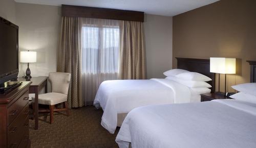 Suite, 2 Double Beds, Accessible, Corner (Bathtub)