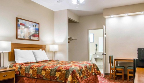 Standard Room, 2 Queen Beds, Non Smoking