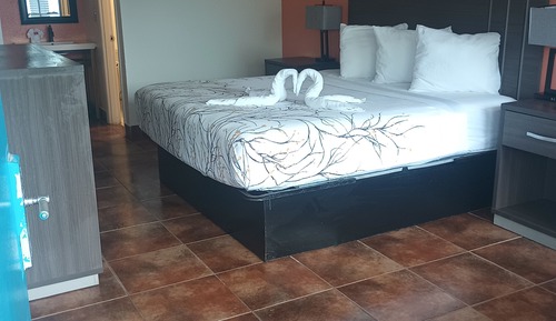 Standard Room, 1 King Bed