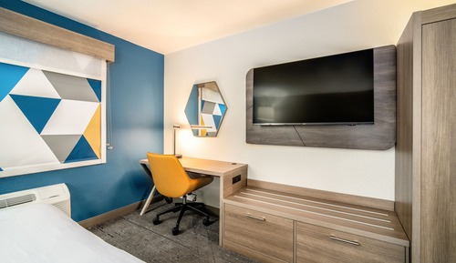 Standard Room, 1 King Bed