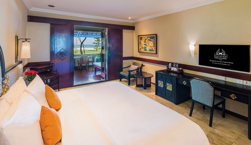 Grand Room, Oceanfront