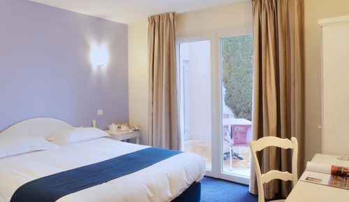 Superior Room, 1 Queen Bed, Terrace, Garden View