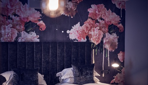 Club Twin Room