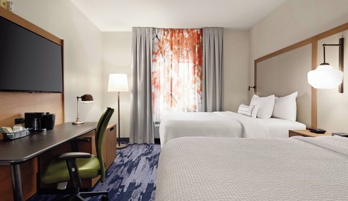 Room, 2 Queen Beds (Mobility Accessible, Tub)