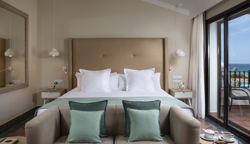 Room (Red Level, Front Ocean View)