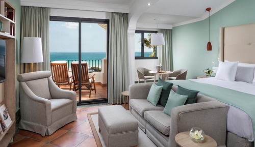 Room (Red Level, Front Ocean View, 4AD)