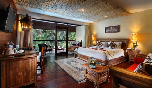 Pool View Suite