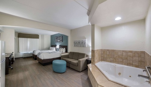 Suite, Multiple Beds, Non Smoking (Upgrade)