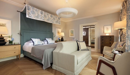 Suite, Terrace (Nijinsky)