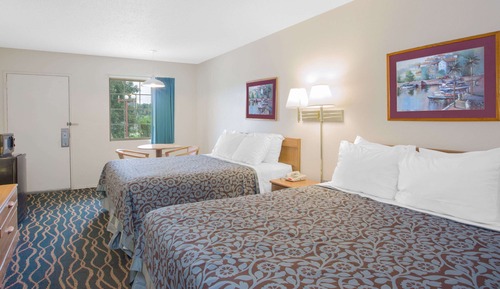 Standard Room, 2 Queen Beds