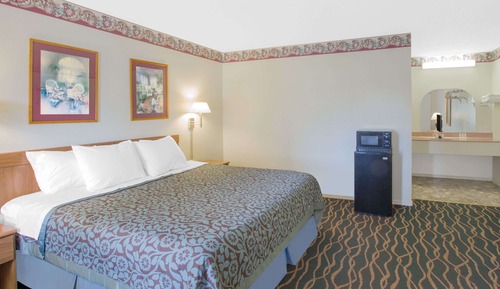 Suite, 1 King Bed, Non Smoking, Jetted Tub