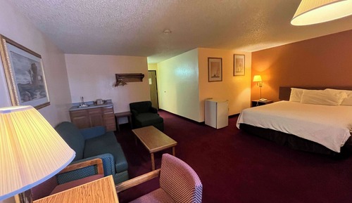 Deluxe Room, 1 King Bed, Accessible, Smoking