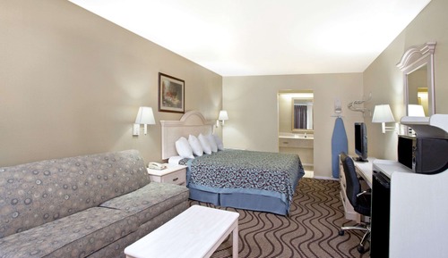 Suite, 1 King Bed, Non Smoking, Refrigerator