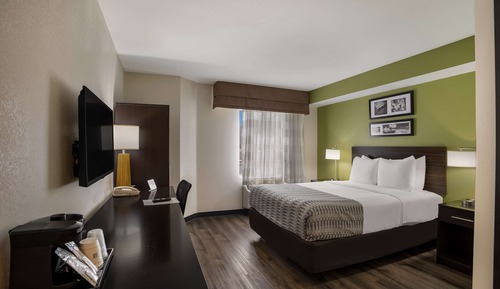 Standard Room, 1 Queen Bed, Accessible, Refrigerator & Microwave