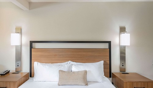Room, 1 King Bed, Accessible, Non Smoking (Mobility)