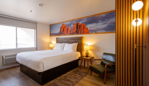 Standard Room, 1 King Bed