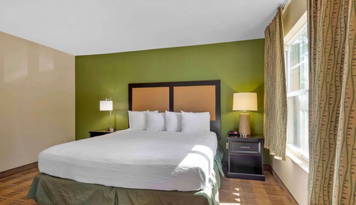 Deluxe Studio, 1 King Bed with Sofa bed, Non Smoking