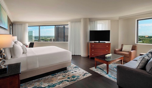Executive Suite, 1 King Bed with Sofa bed, Non Smoking, River View