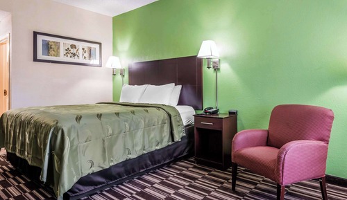 Standard Room, 1 King Bed, Smoking