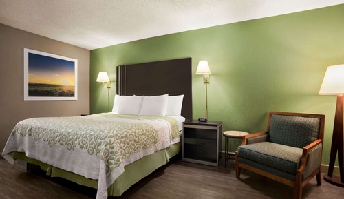 Standard Room, 1 King Bed