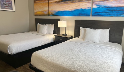 2 Queen Beds, Second Floor, No Elevator, Non-Smoking