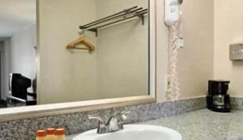 Standard Room, 1 King Bed, Accessible