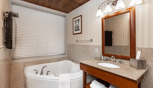 Suite, 1 King Bed, Non Smoking