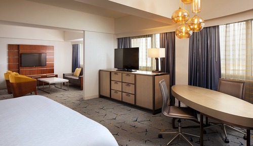 Suite, 1 King Bed, Non Smoking