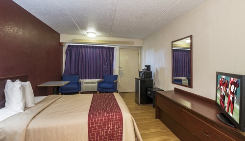 Deluxe Room, 1 Queen Bed, Accessible, Non Smoking (Roll-In Shower)
