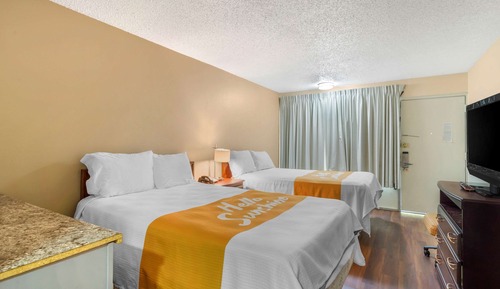 Room, 2 Queen Beds, Accessible, Non Smoking