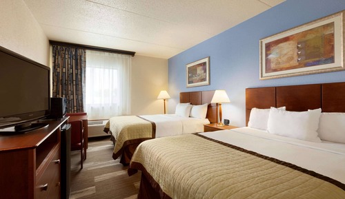 Suite, 2 Queen Beds, Non Smoking, Pool Access