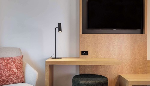 Deluxe Room, 1 King Bed, Accessible