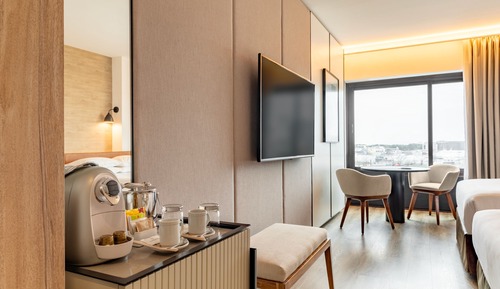 Superior Twin Room, 2 Twin Beds, Non Smoking, Pool Access