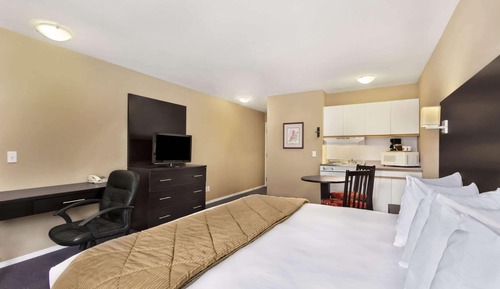 Room, 1 Queen Bed, Non Smoking (First Floor, Efficiency)
