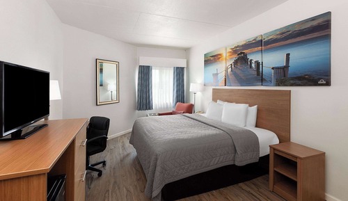 Standard Room, 1 King Bed, Non Smoking