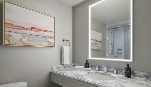 Room, 1 King Bed, Non Smoking, City View (Hearing Accessible)