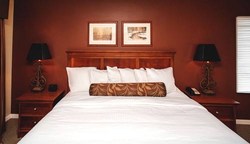 Deluxe Room, 1 Queen Bed with Sofa bed, Golf View (Valleyview One Bedroom Condo)