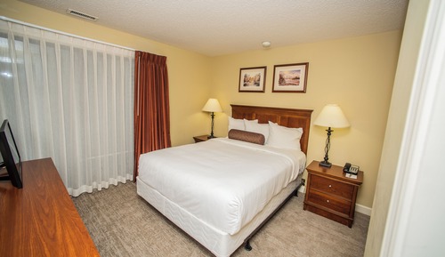 Room, 1 Queen Bed with Sofa bed, Kitchen, Beachside (Shores One Bedroom Condo)