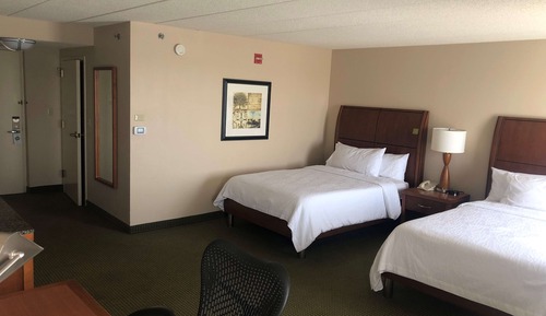 2 Double Beds
