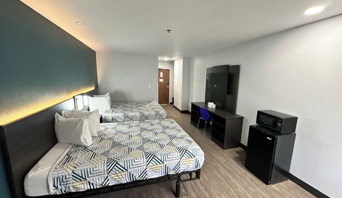 Standard Room, 2 Queen Beds, Non Smoking