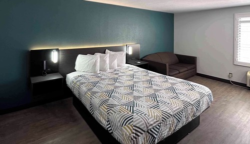 Standard Room, 1 King Bed, Non Smoking