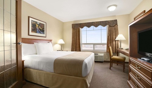 Junior Suite, 1 Queen Bed, Non Smoking