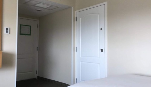 Standard Room, 1 King Bed