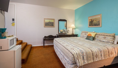 Standard Room, 1 King Bed