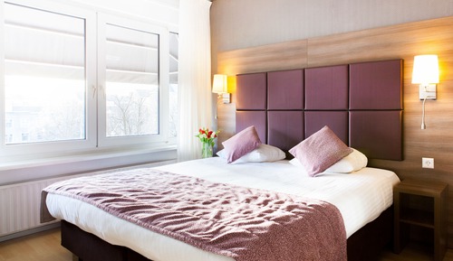 Standard Room, 1 King Bed