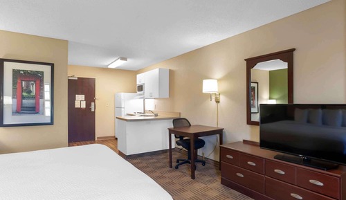Suite, 1 King Bed with Sofa bed, Non Smoking