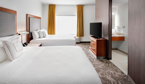 Suite, 2 Double Beds, Mountain View