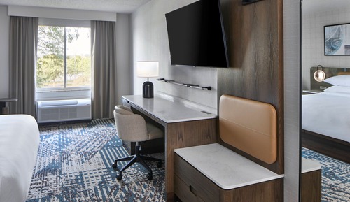 Standard Room, 1 King Bed (Mobility/Hearing Accessible, Tub)