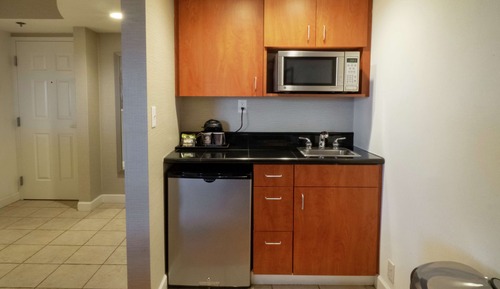 Suite, 2 Queen Beds, Kitchenette