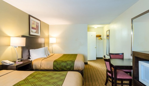 Standard Room, 2 Queen Beds, Non Smoking